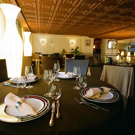 Inter-hotel Au Pavillon Bleu Hotel 3*
